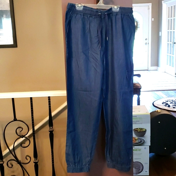 KEREN hart Pants - NWOT denim joggers